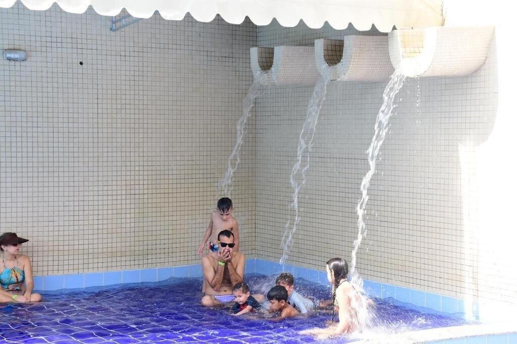 Caldas Novas Apartamento Parque Aquatico Excelente エクステリア 写真
